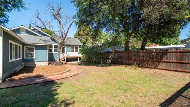 1160 Carr Ave, Santa Rosa, CA 95404