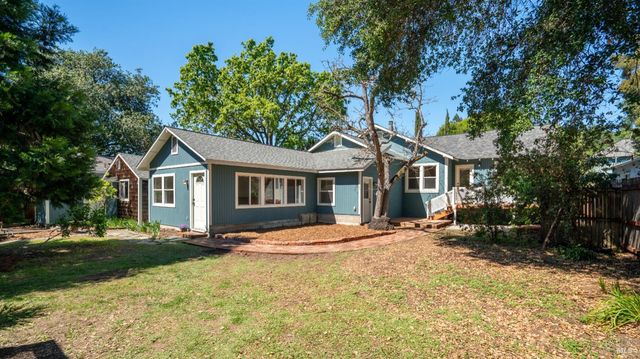 1160 Carr Ave, Santa Rosa, CA 95404