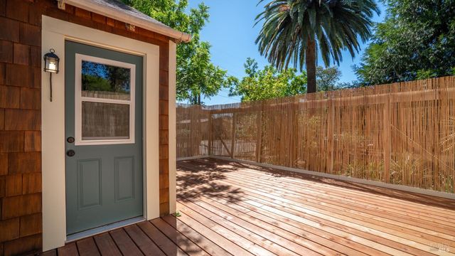 1160 Carr Ave, Santa Rosa, CA 95404