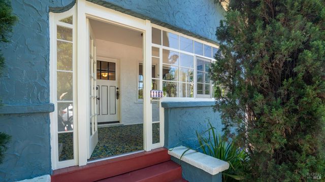 1160 Carr Ave, Santa Rosa, CA 95404