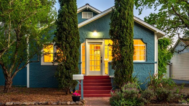 1160 Carr Ave, Santa Rosa, CA 95404