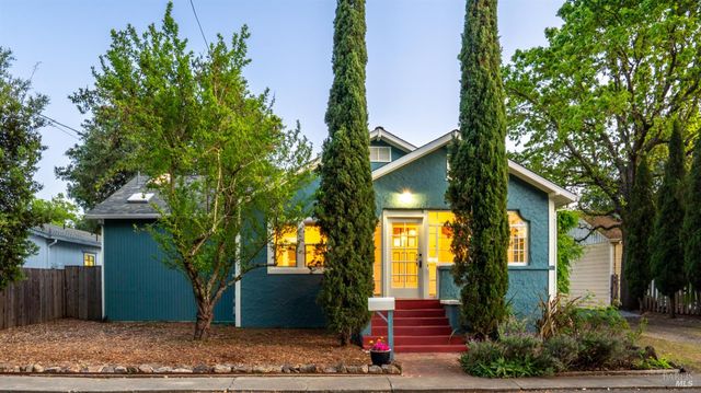 1160 Carr Ave, Santa Rosa, CA 95404