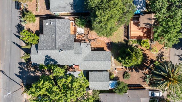 1160 Carr Ave, Santa Rosa, CA 95404