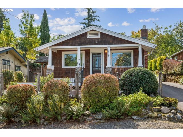 3530 Sw FALCON St, Portland, OR 97219