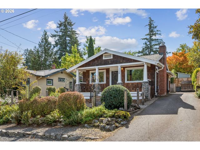 3530 Sw FALCON St, Portland, OR 97219