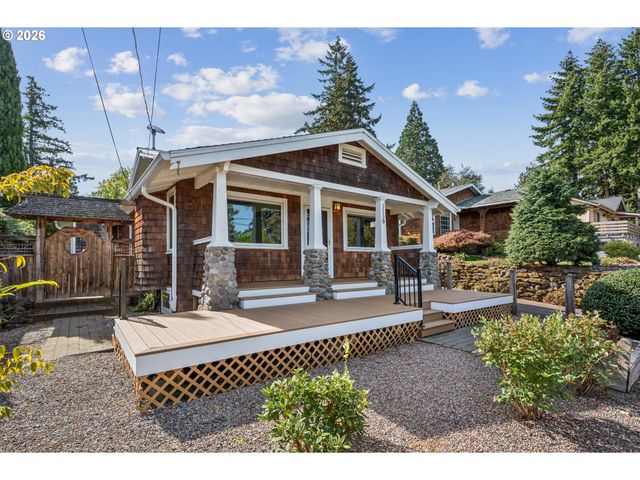 3530 Sw FALCON St, Portland, OR 97219