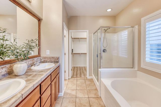 7206 E Dayton Avenue, Fresno, CA 93737