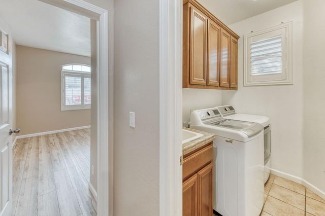 7206 E Dayton Avenue, Fresno, CA 93737