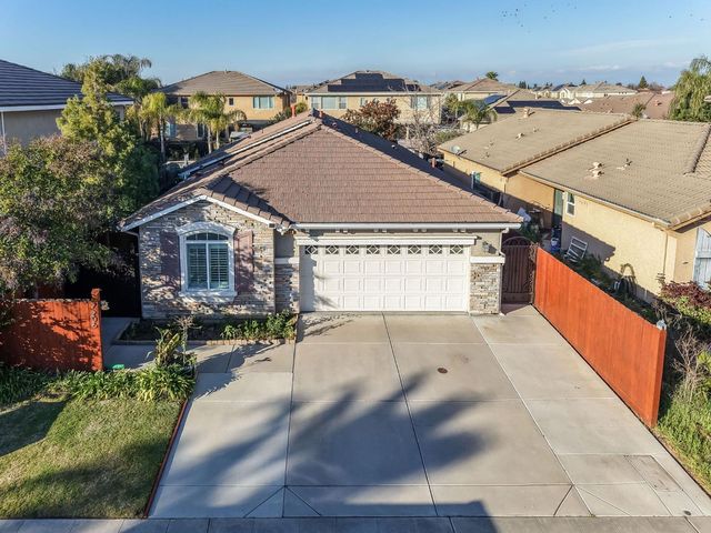 7206 E Dayton Avenue, Fresno, CA 93737