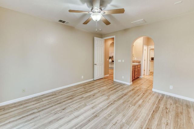 7206 E Dayton Avenue, Fresno, CA 93737