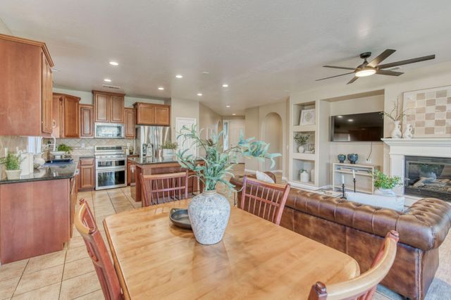 7206 E Dayton Avenue, Fresno, CA 93737