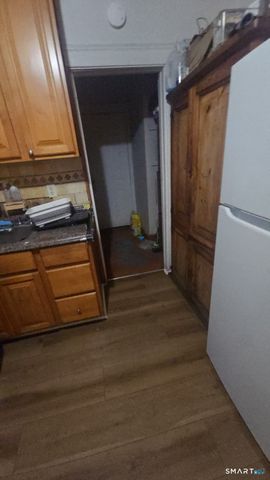 76 Rock Street, New Haven, CT 06511