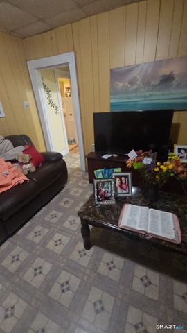 76 Rock Street, New Haven, CT 06511