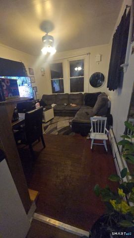 76 Rock Street, New Haven, CT 06511