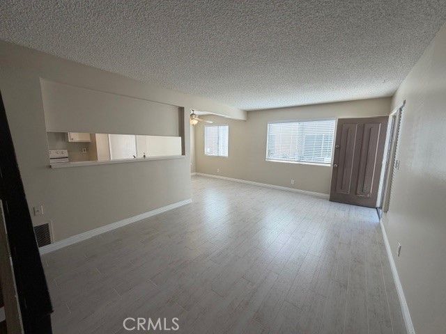 2070 Avenida Placida 3, Simi Valley, CA 93063
