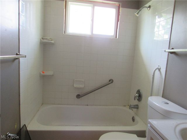 4680 Beechgrove Avenue, Garfield Heights, OH 44125