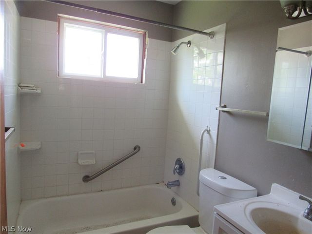 4680 Beechgrove Avenue, Garfield Heights, OH 44125