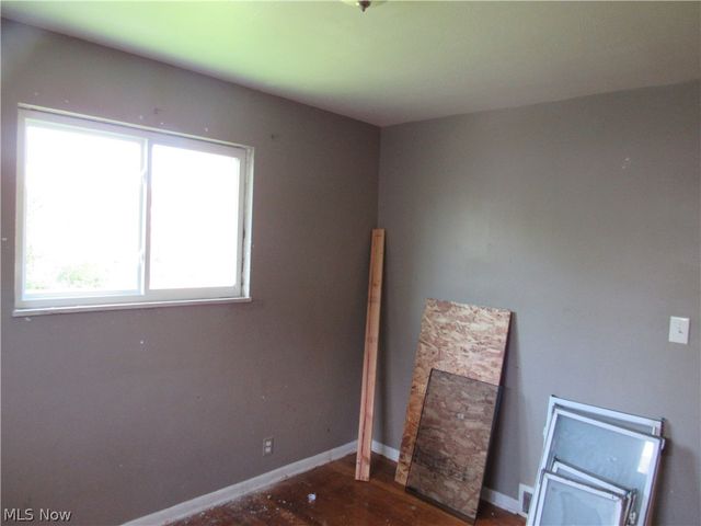 4680 Beechgrove Avenue, Garfield Heights, OH 44125
