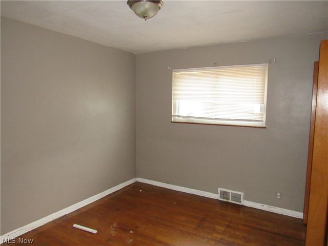 4680 Beechgrove Avenue, Garfield Heights, OH 44125