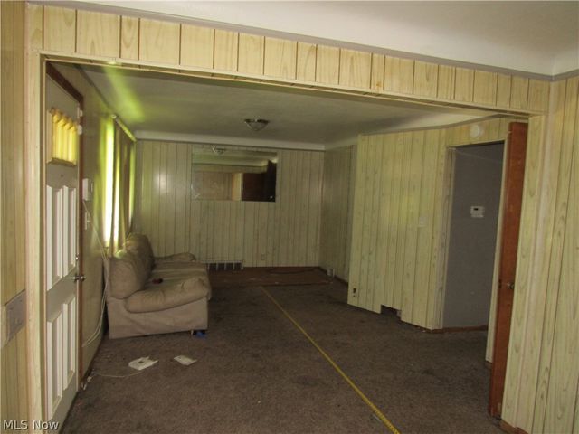 4680 Beechgrove Avenue, Garfield Heights, OH 44125