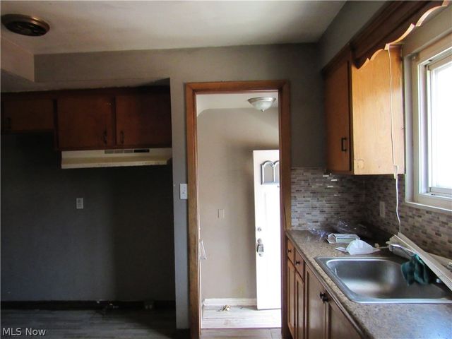 4680 Beechgrove Avenue, Garfield Heights, OH 44125