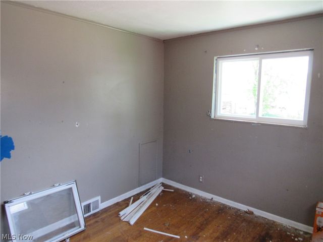 4680 Beechgrove Avenue, Garfield Heights, OH 44125