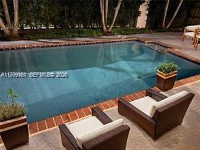 16064 SW 143rd Ln, Miami, FL 33196