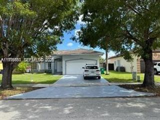 16064 SW 143rd Ln, Miami, FL 33196