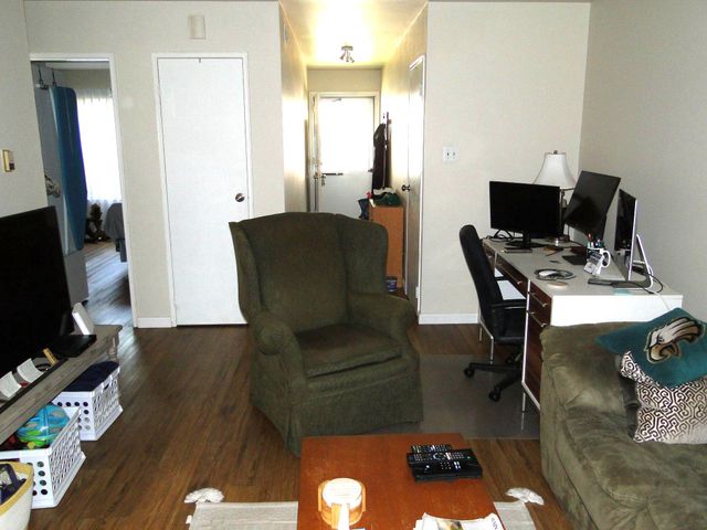 8 SHANNON DR, North Wales, PA 19454