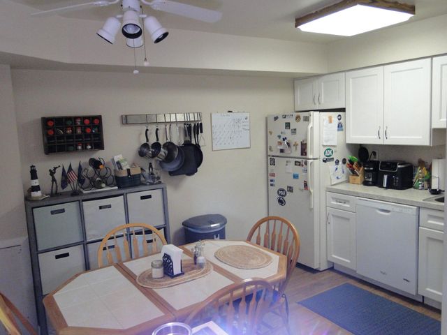 8 SHANNON DR, North Wales, PA 19454