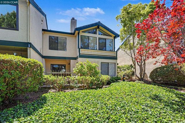 210 Carob Ln, Alameda, CA 94502