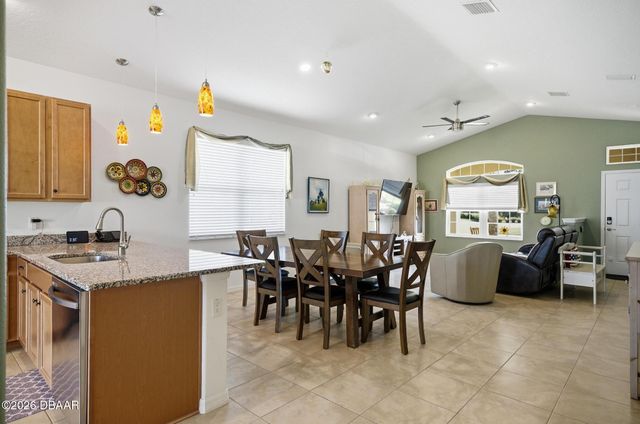 2 Tideway Trail, Palm Coast, FL 32137