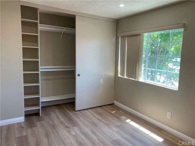 19200 Haynes Street 4, Reseda, CA 91335