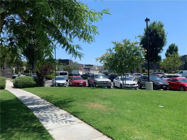 19200 Haynes Street 4, Reseda, CA 91335