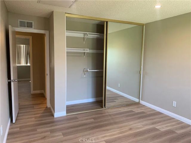 19200 Haynes Street 4, Reseda, CA 91335