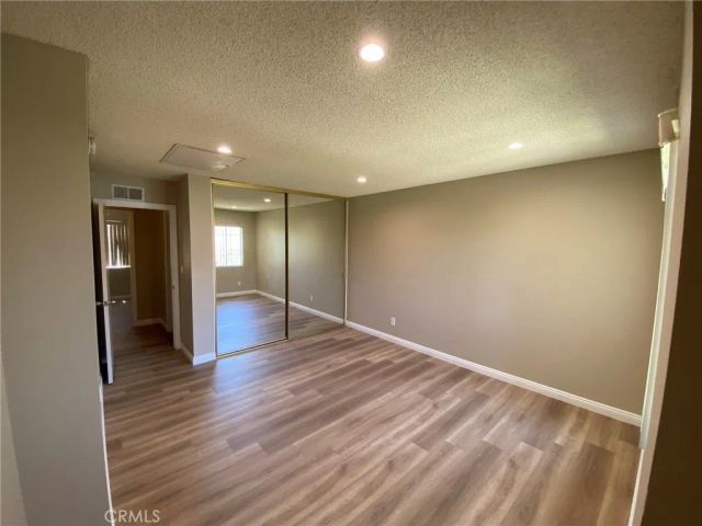 19200 Haynes Street 4, Reseda, CA 91335