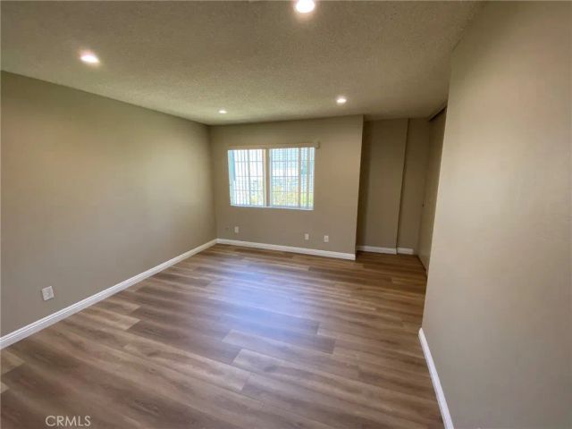 19200 Haynes Street 4, Reseda, CA 91335