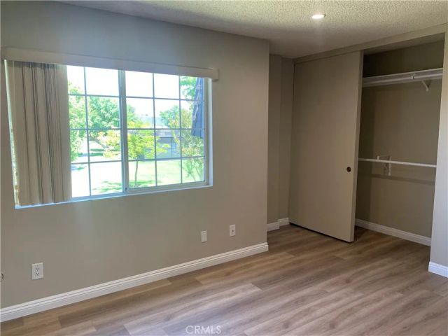 19200 Haynes Street 4, Reseda, CA 91335