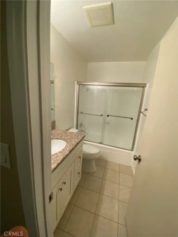 19200 Haynes Street 4, Reseda, CA 91335