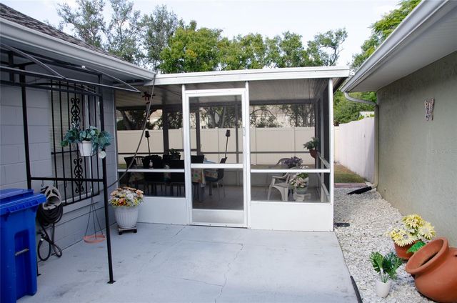 6021 LEMON TREE COURT, Tampa, FL 33625