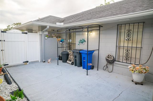 6021 LEMON TREE COURT, Tampa, FL 33625