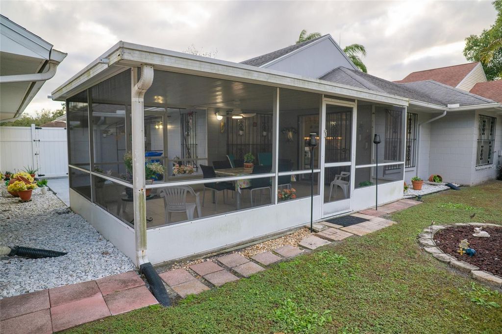 Image 28 of property listing at 6021 LEMON TREE COURT, Tampa, FL 33625