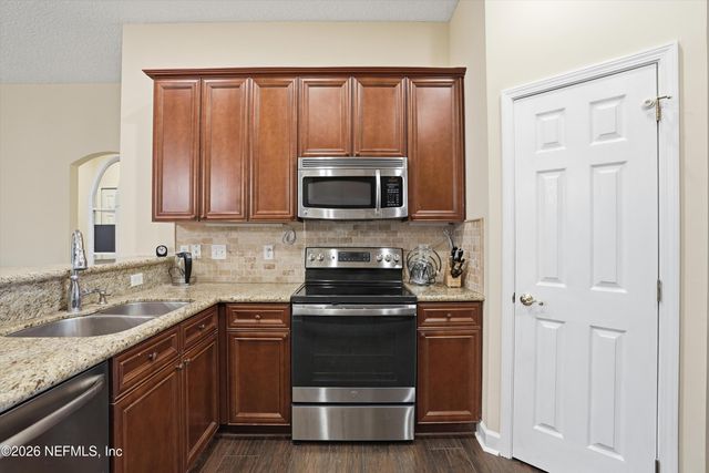 1316 HOLMES LANDING Drive, Fleming Island, FL 32003