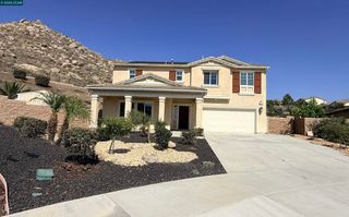 20455 Canaan Cir, Riverside, CA 92507