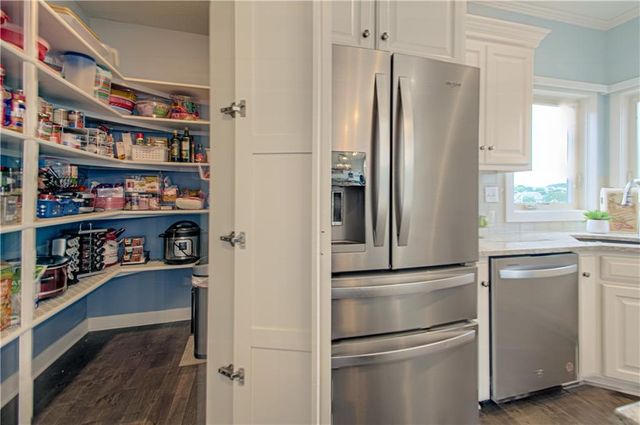 9519 N Lane Avenue, Kansas City, MO 64157