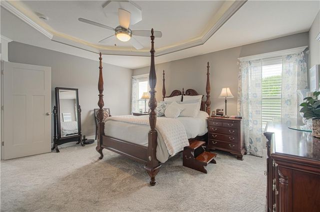 9519 N Lane Avenue, Kansas City, MO 64157
