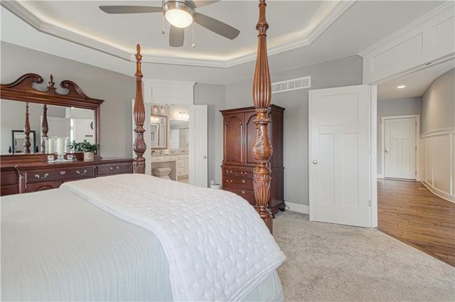 9519 N Lane Avenue, Kansas City, MO 64157