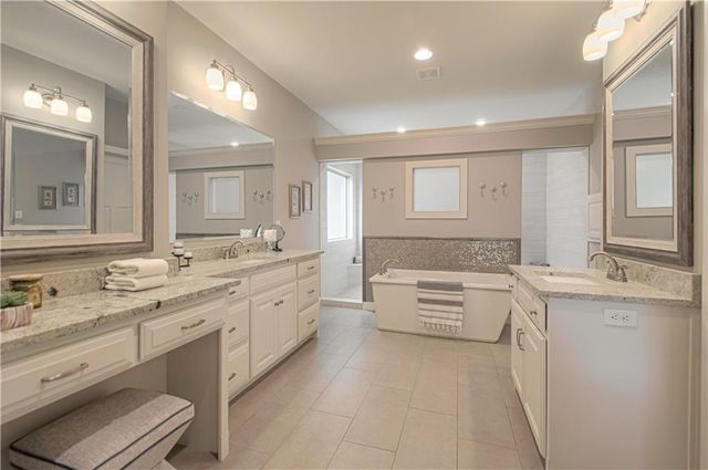 9519 N Lane Avenue, Kansas City, MO 64157