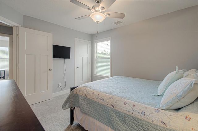 9519 N Lane Avenue, Kansas City, MO 64157