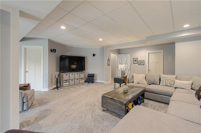 9519 N Lane Avenue, Kansas City, MO 64157